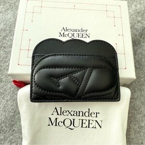 NWT Alexander Mcqueen Scalloped Leather Quilted Card Holder Wallet